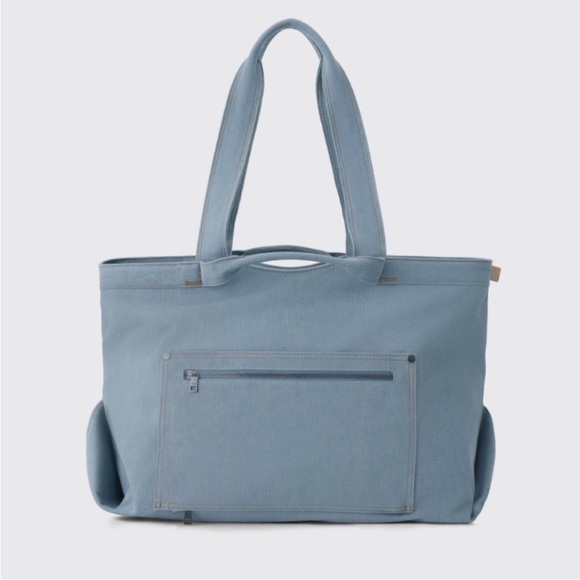 NEW Gap x Beis Travel Tote - Picture 2 of 7